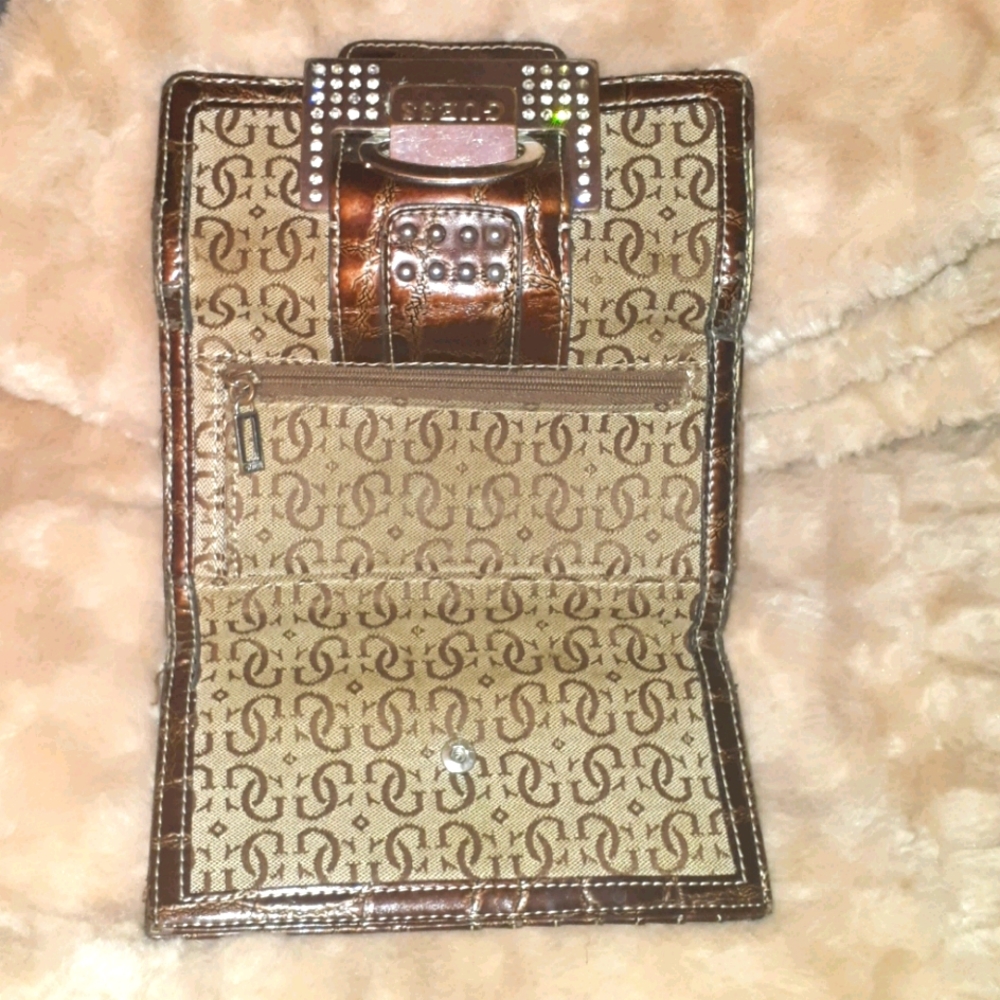 Guess Wallet - Picture 5 of 5